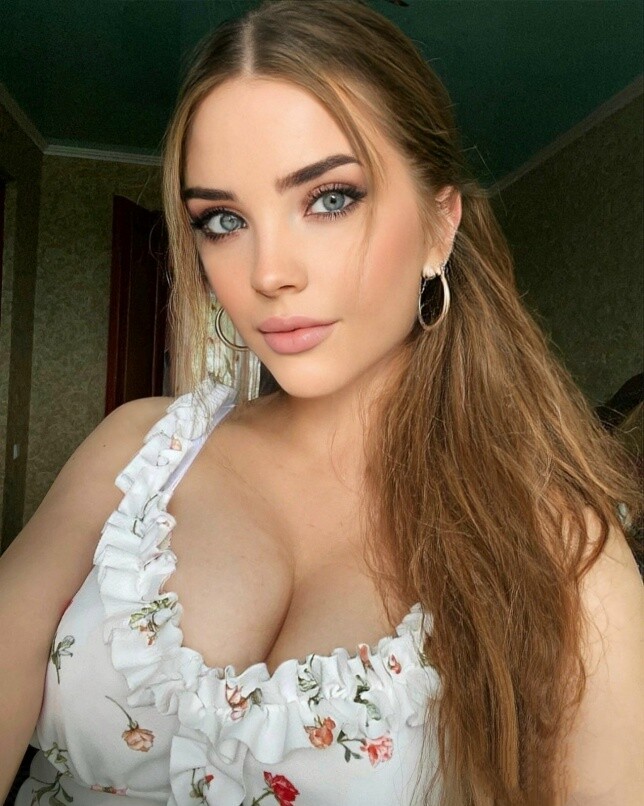 Karina, 38